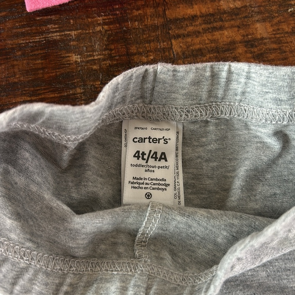 CARTER’S bundle of 4 toddler girl shorts size 4T - Picture 2 of 2